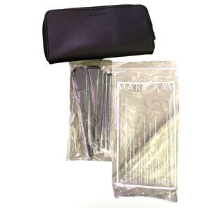MARY KAY makeup brush w/ bag